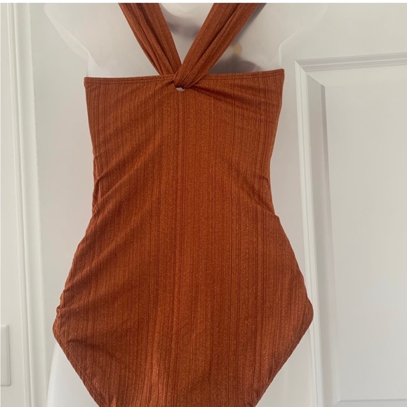 Bathing suit - Picture 3 of 3